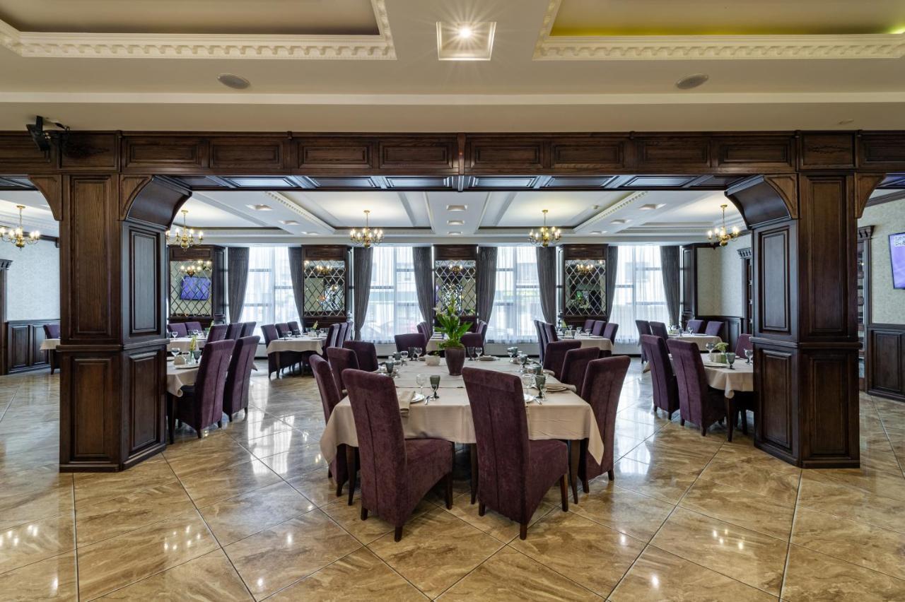 Avalon Palace Tarnopol Zewnętrze zdjęcie