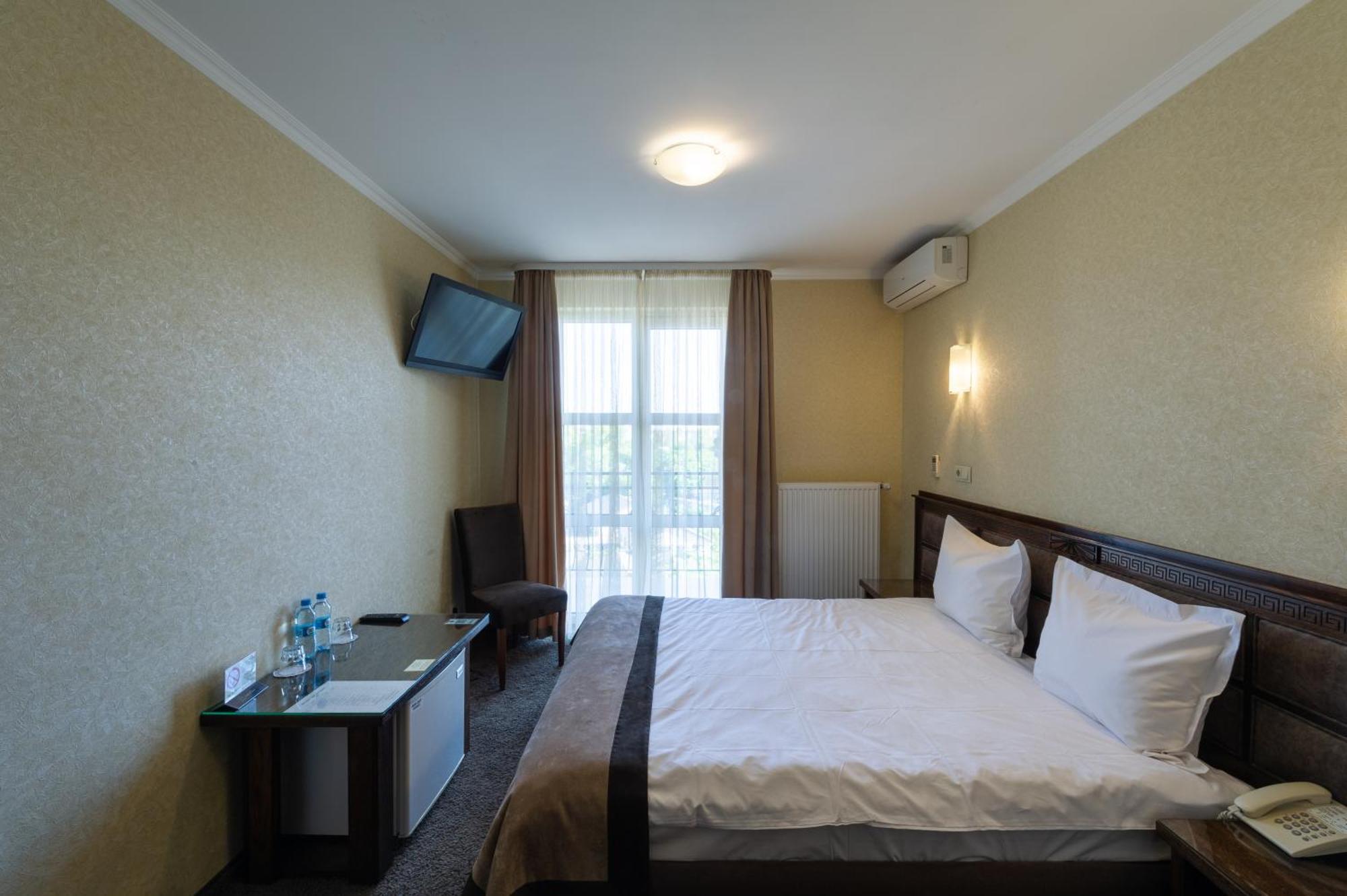 Avalon Palace Tarnopol Zewnętrze zdjęcie