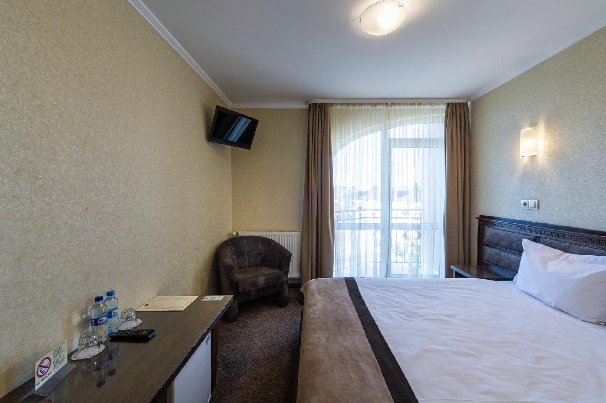 Avalon Palace Tarnopol Zewnętrze zdjęcie