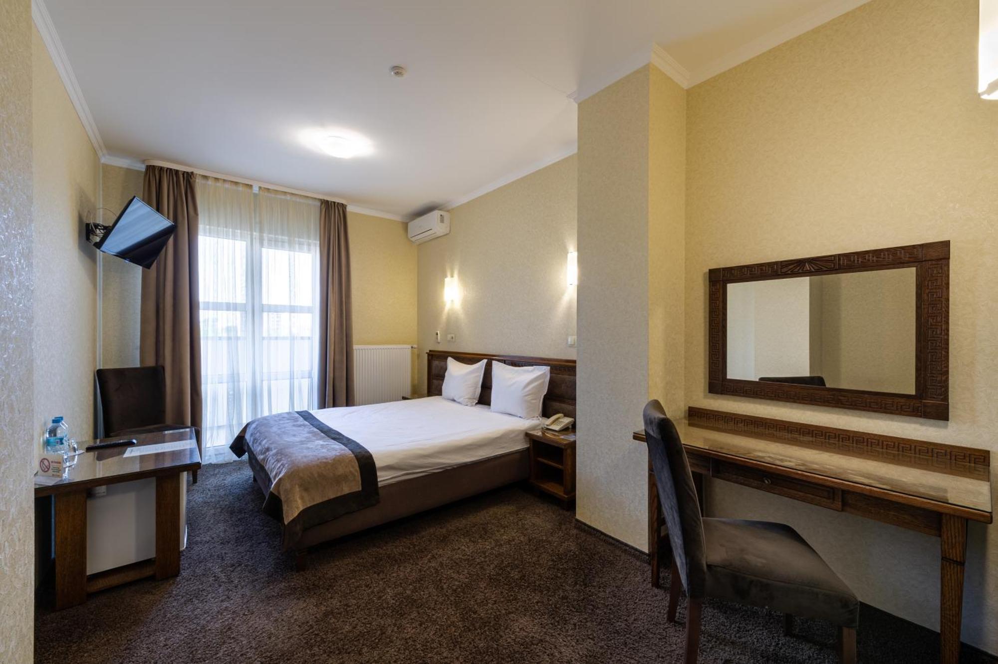 Avalon Palace Tarnopol Zewnętrze zdjęcie