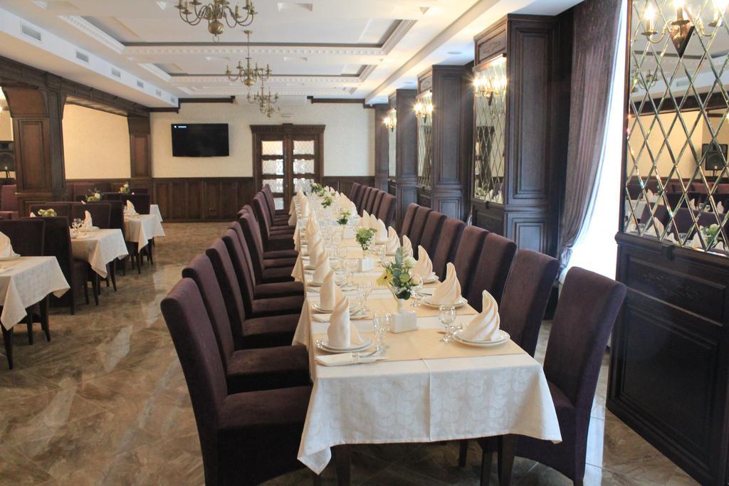 Avalon Palace Tarnopol Zewnętrze zdjęcie