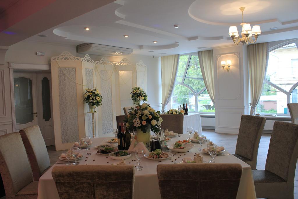 Avalon Palace Tarnopol Zewnętrze zdjęcie