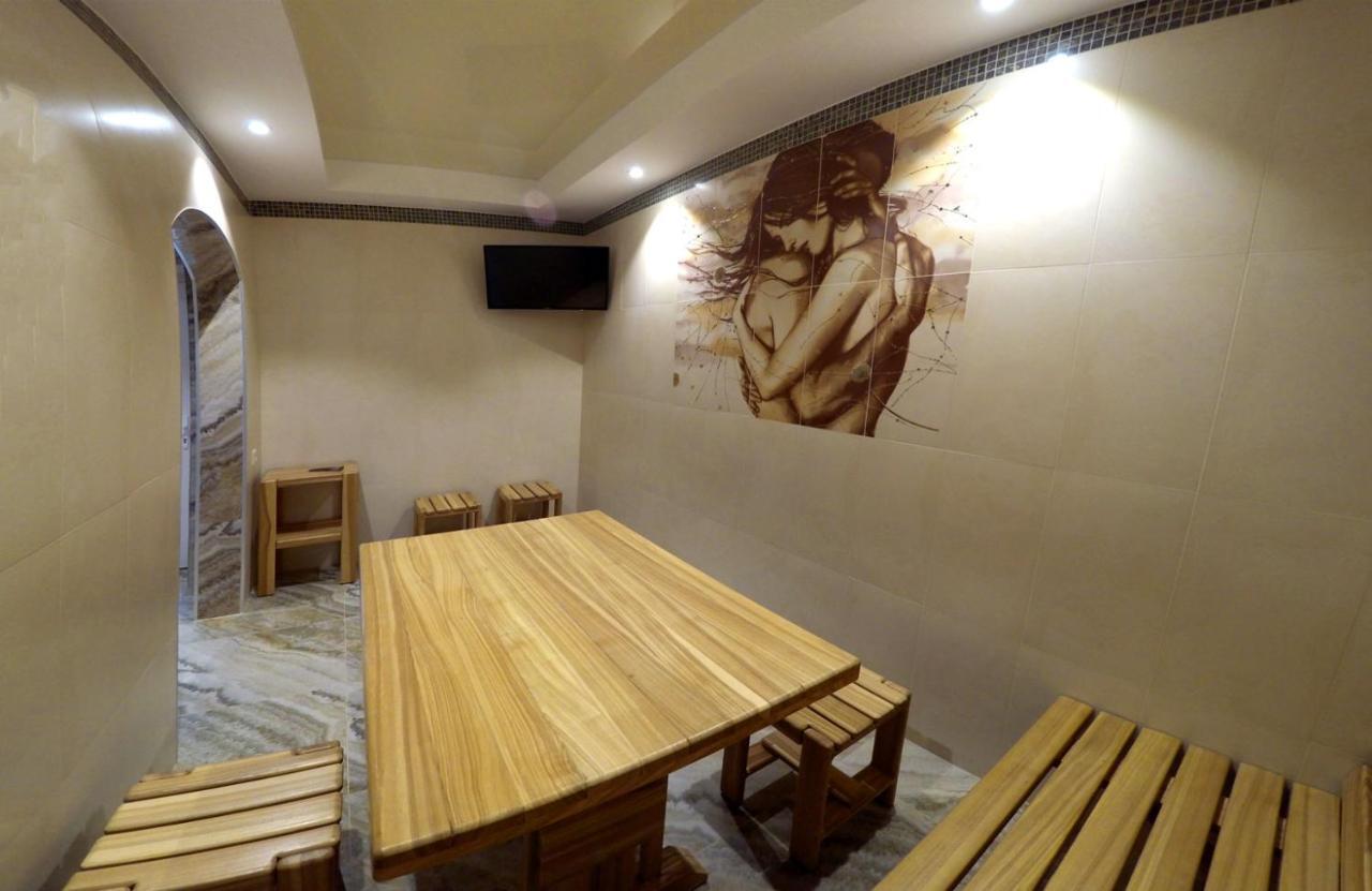 Avalon Palace Tarnopol Zewnętrze zdjęcie
